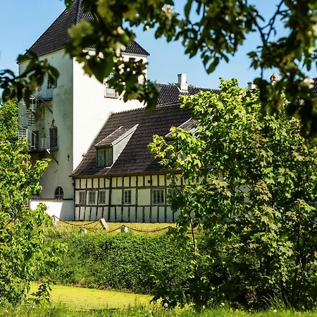 5 Bedroom Lovely In アパート Tylstrup