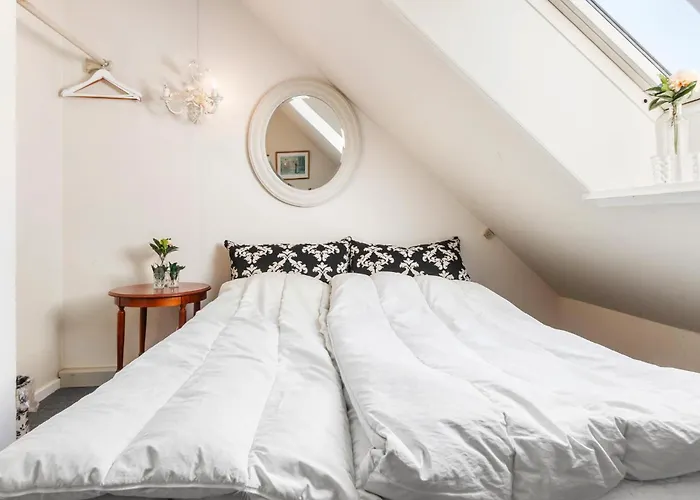 5 Bedroom Lovely In